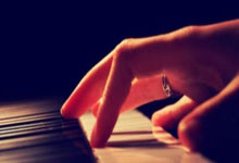 秘鲁运动员克服困难，杀入前四